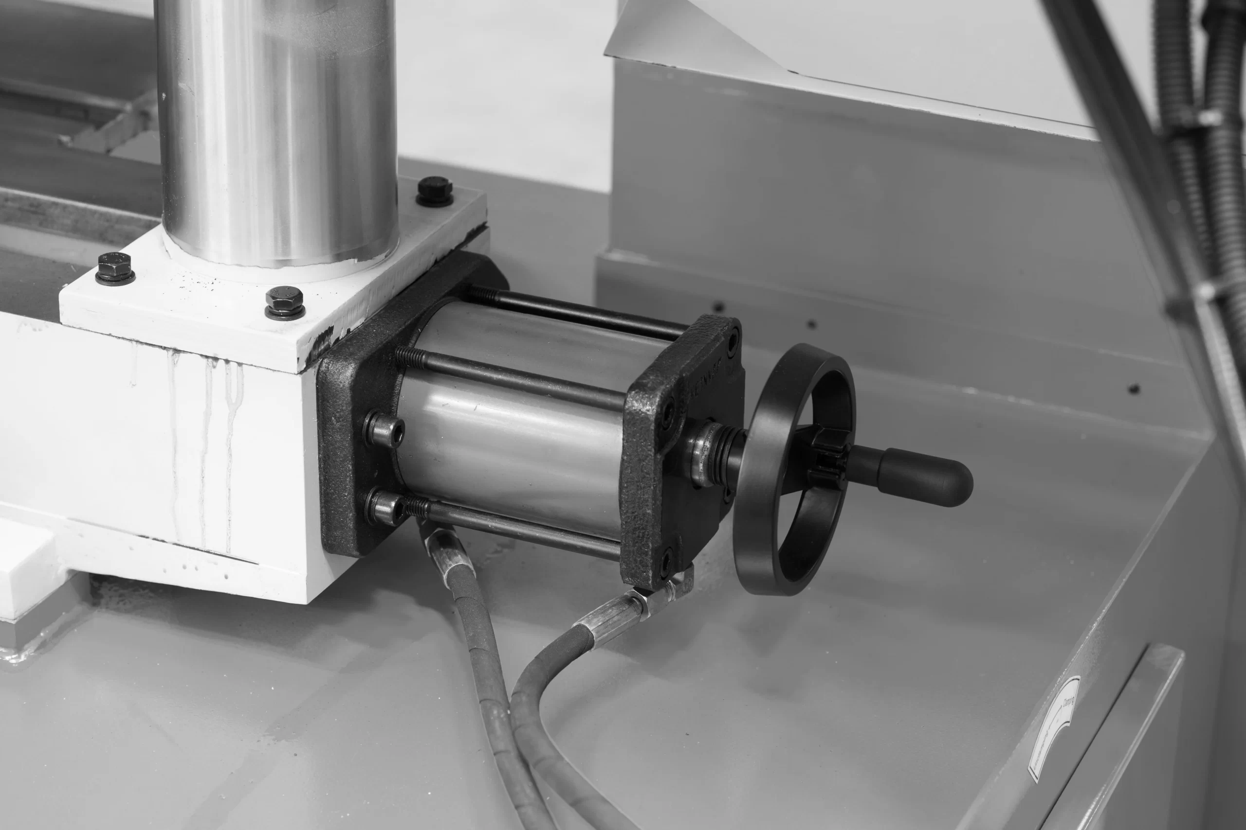 Полуавтоматический ленточнопильный станок Stalex TGK-4240 — изображение 5