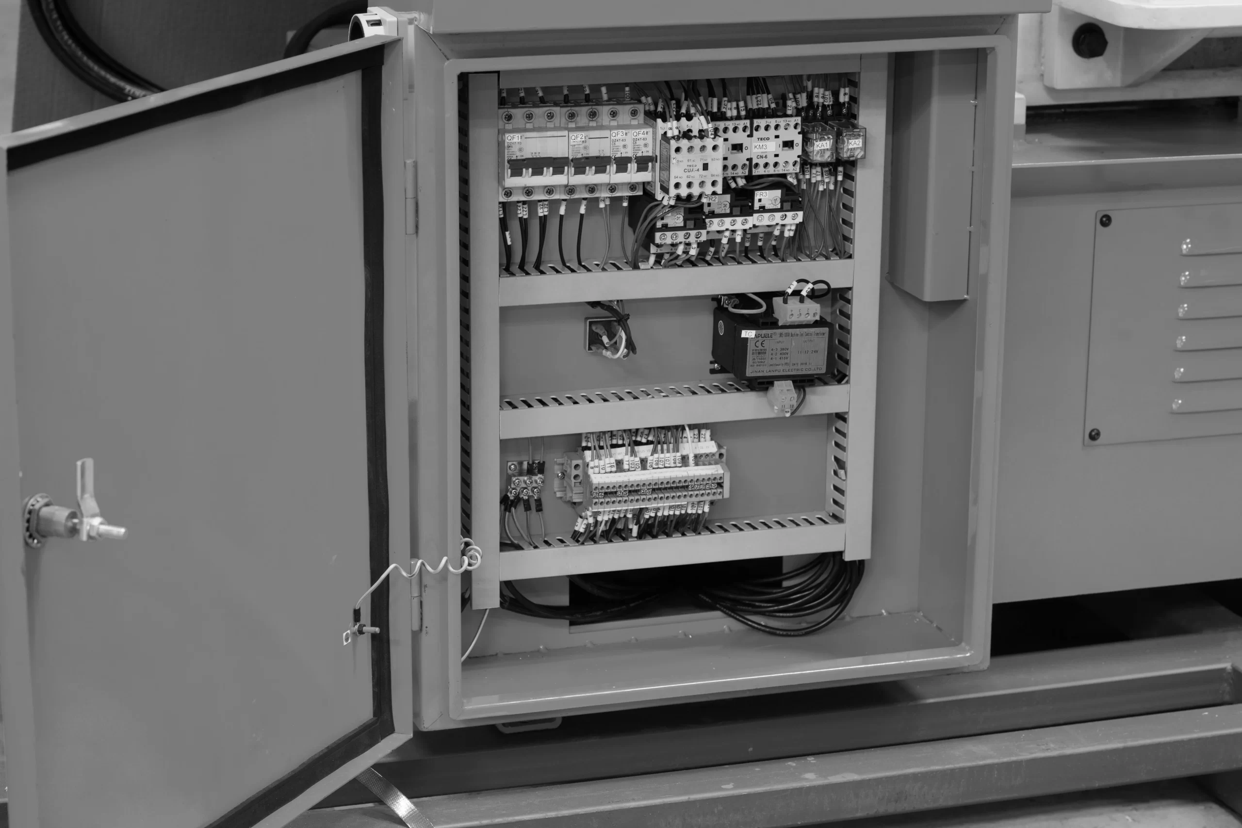 Полуавтоматический ленточнопильный станок Stalex TGK-4240 — изображение 10