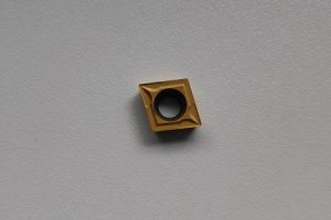 Пластина сменная твердосплавная CCMT09T304