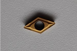 Пластина сменная твердосплавная DCMT070204