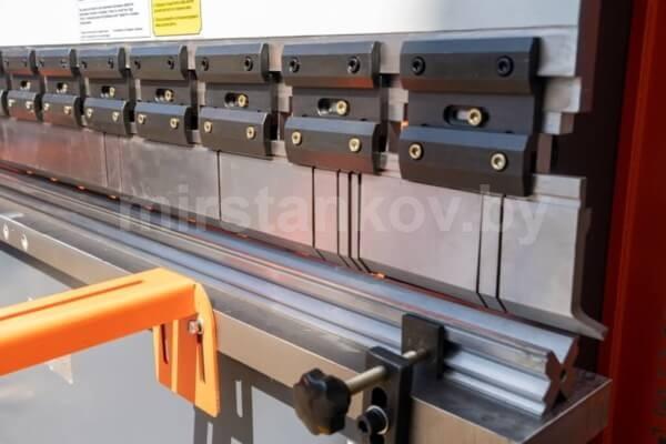 ГИДРАВЛИЧЕСКИЙ ЛИСТОГИБОЧНЫЙ ПРЕСС METAL MASTER PressMaster 2580 Servo — изображение 6