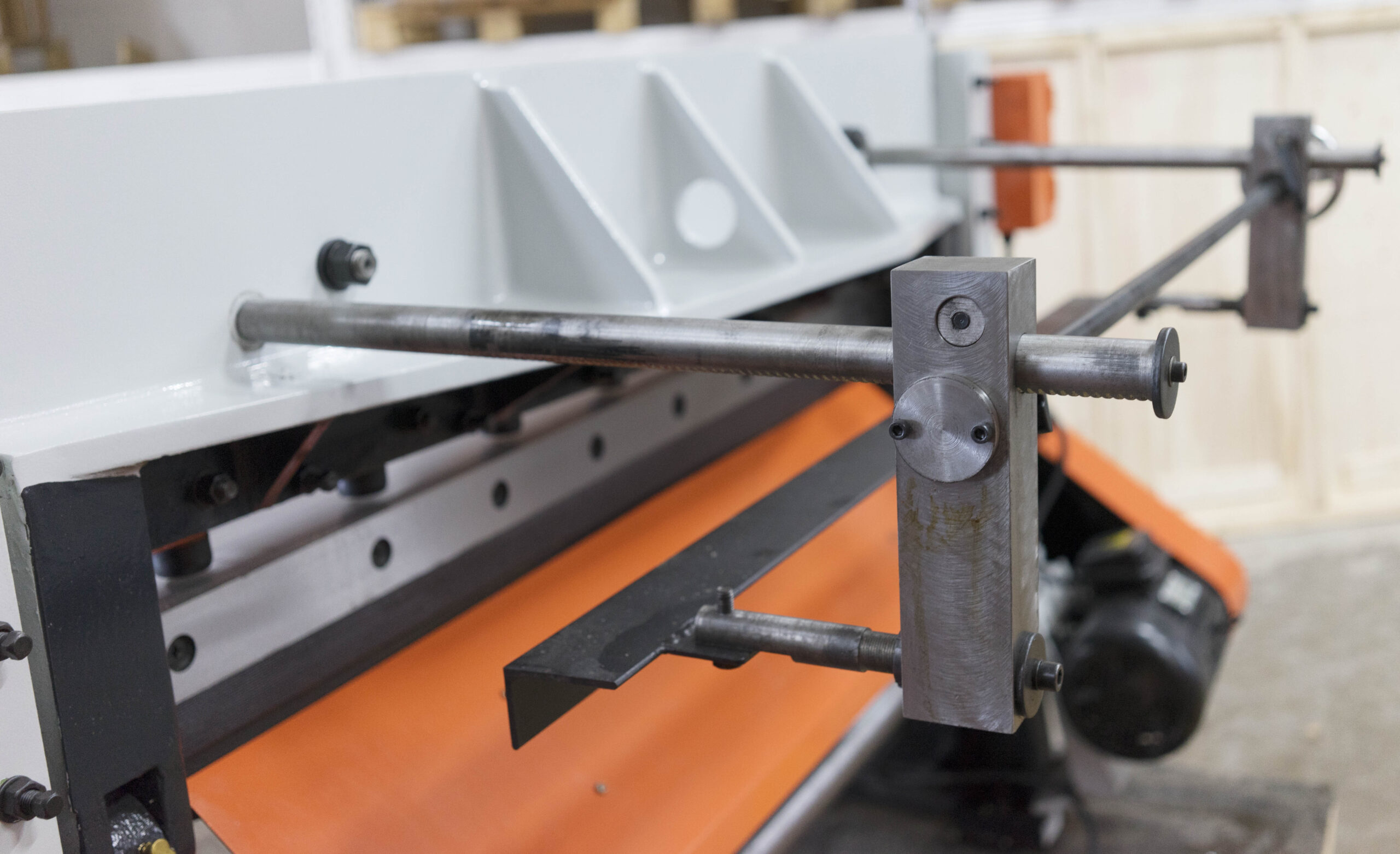 Гильотина электромеханическая Stalex Q11-3x1500 — изображение 13