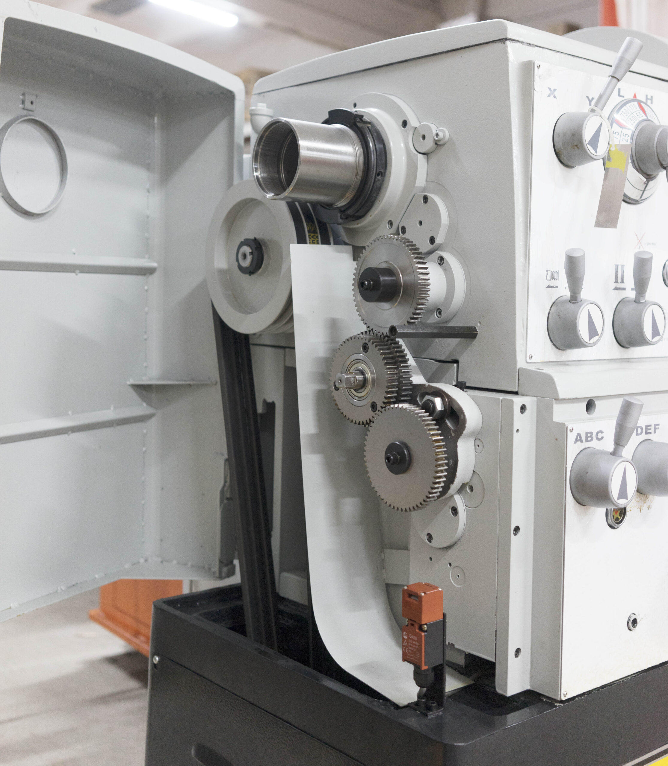 Станок токарно-винторезный STALEX C6246E/2000 — изображение 3