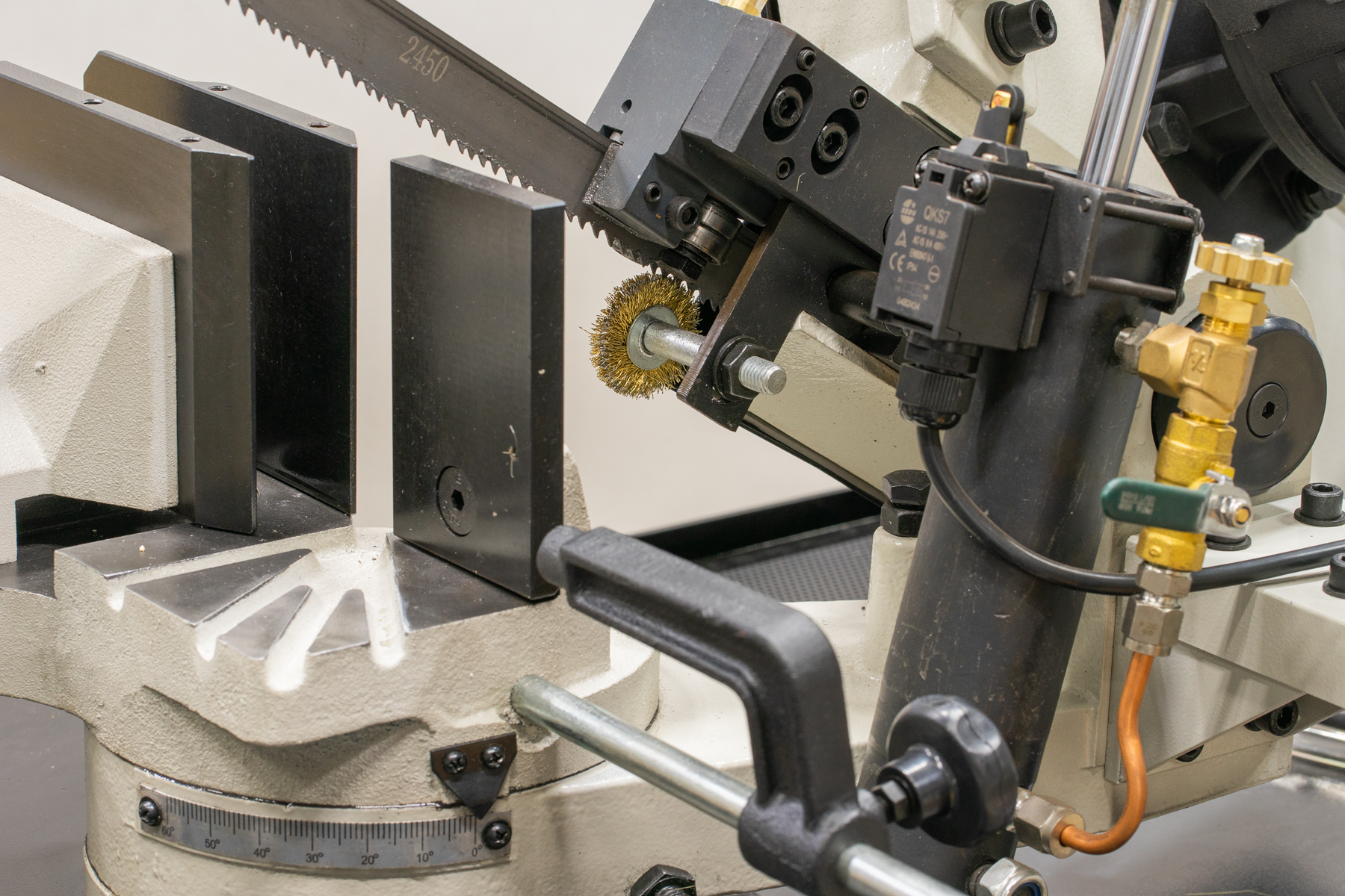 Станок ленточнопильный Stalex BSМ-220GV — изображение 4